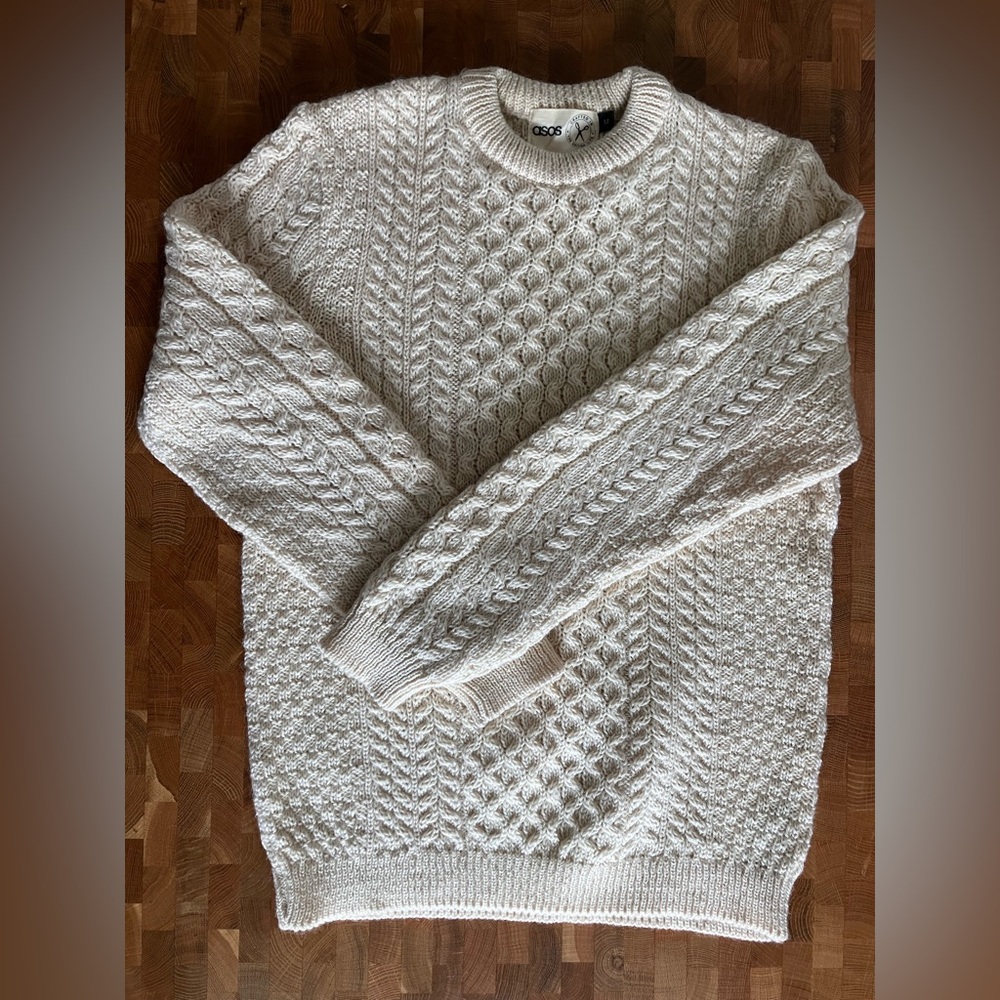 NWOT 100% Wool Cable Knit Fisherman Sweater